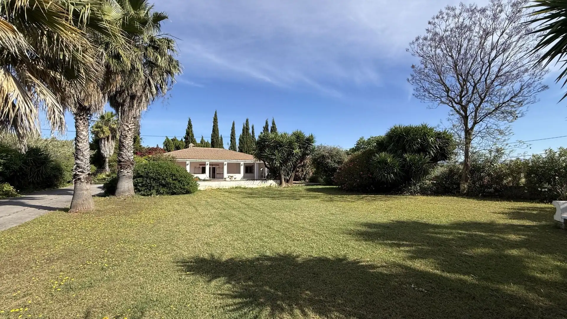 Garden of Country homes for sale in Alhaurín El Grande  with Air Conditioner and Swimming Pool