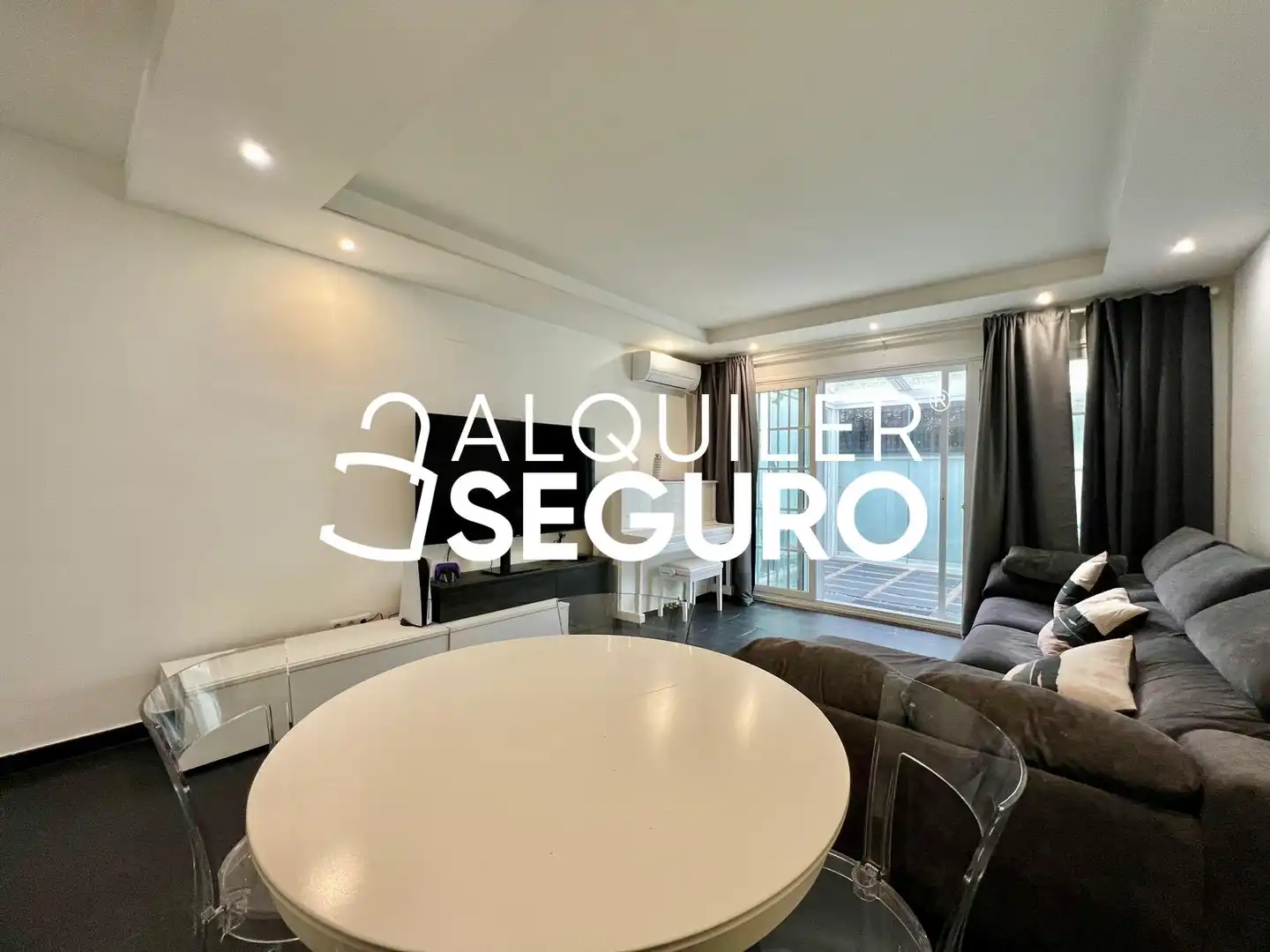 Vista exterior de Casa o xalet de lloguer en Madrid amb Aire condicionat, Calefacció i Terrassa