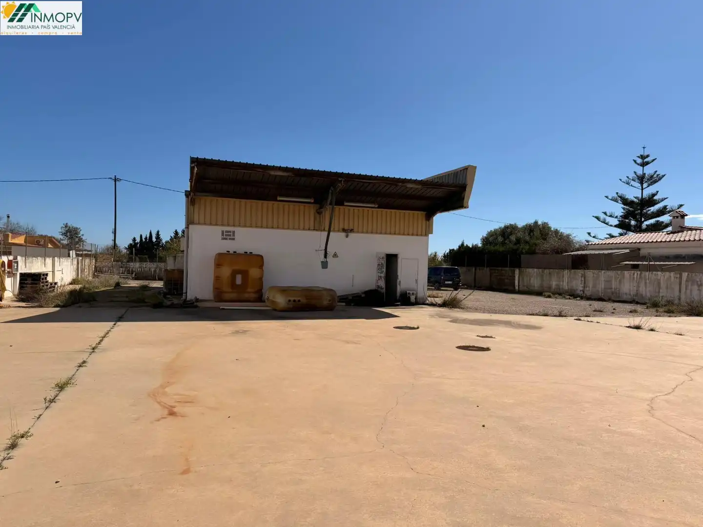 Vista exterior de Nau industrial en venda en Vinaròs
