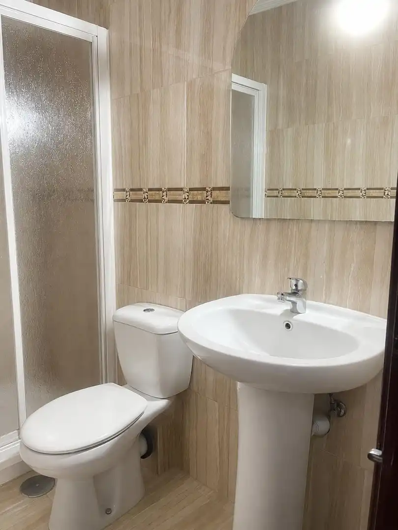 Baño de Piso en venta en Alicante / Alacant con Aire acondicionado y Terraza