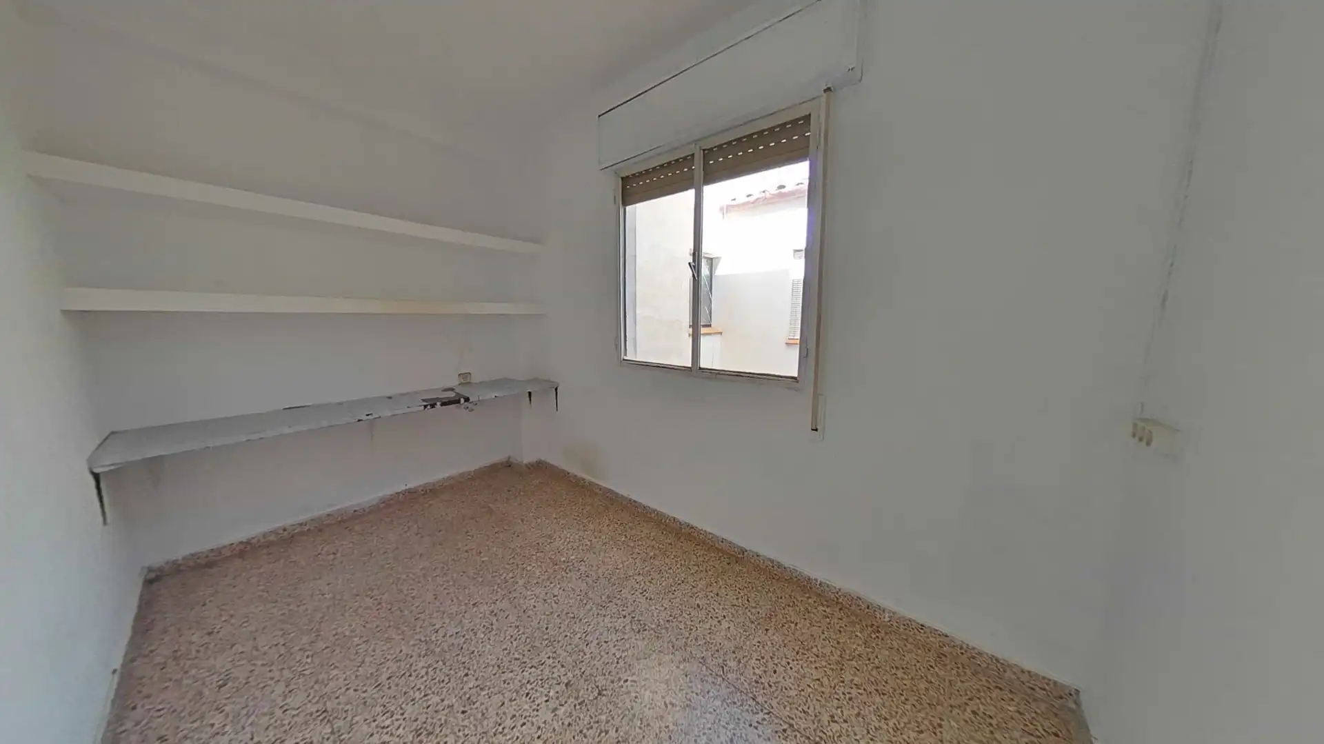 Dormitori de Pis en venda en Ayora amb Balcó