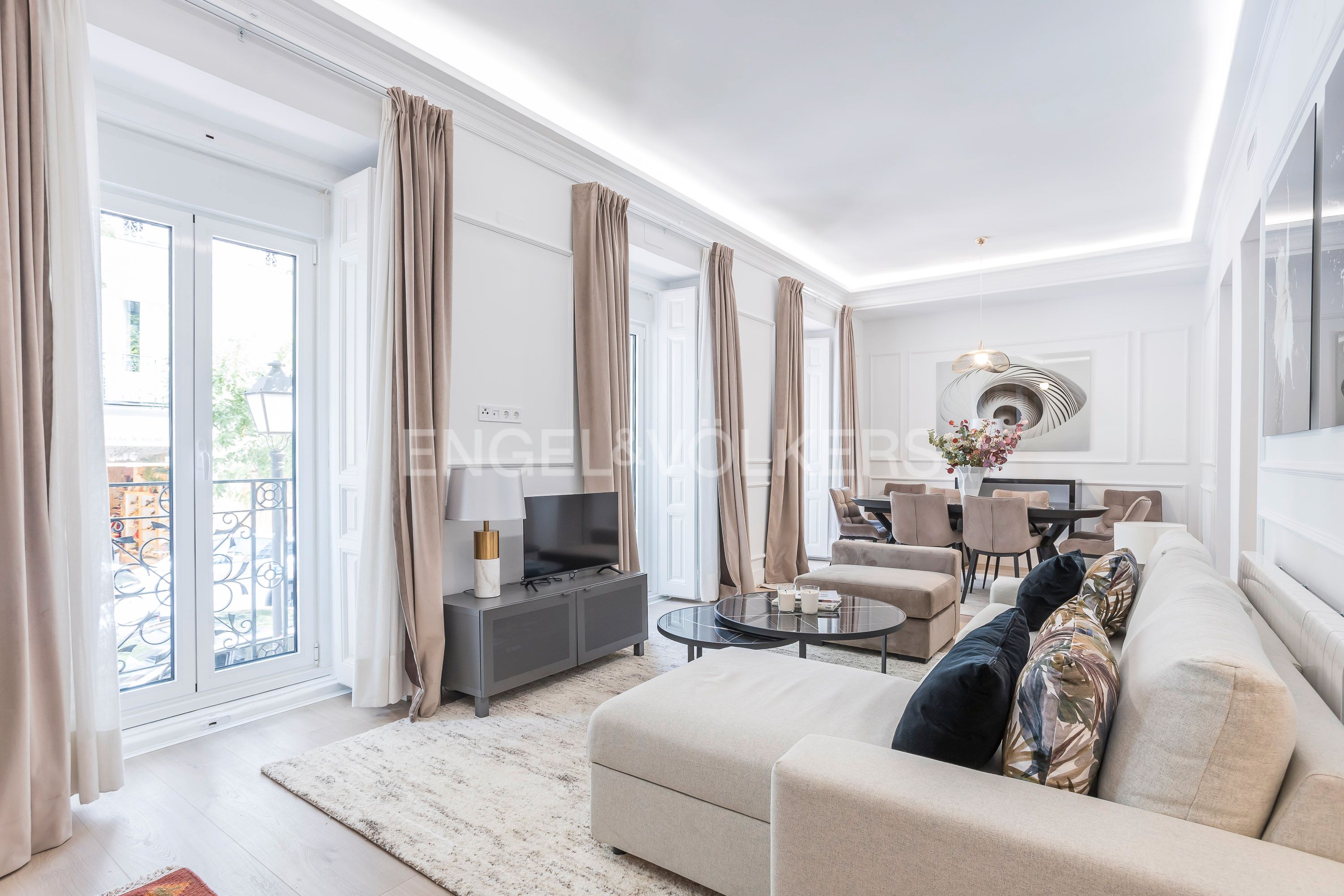 Wohnzimmer von Wohnungen zum Verkauf in  Madrid Capital mit Klimaanlage, Heizung und Abstellraum