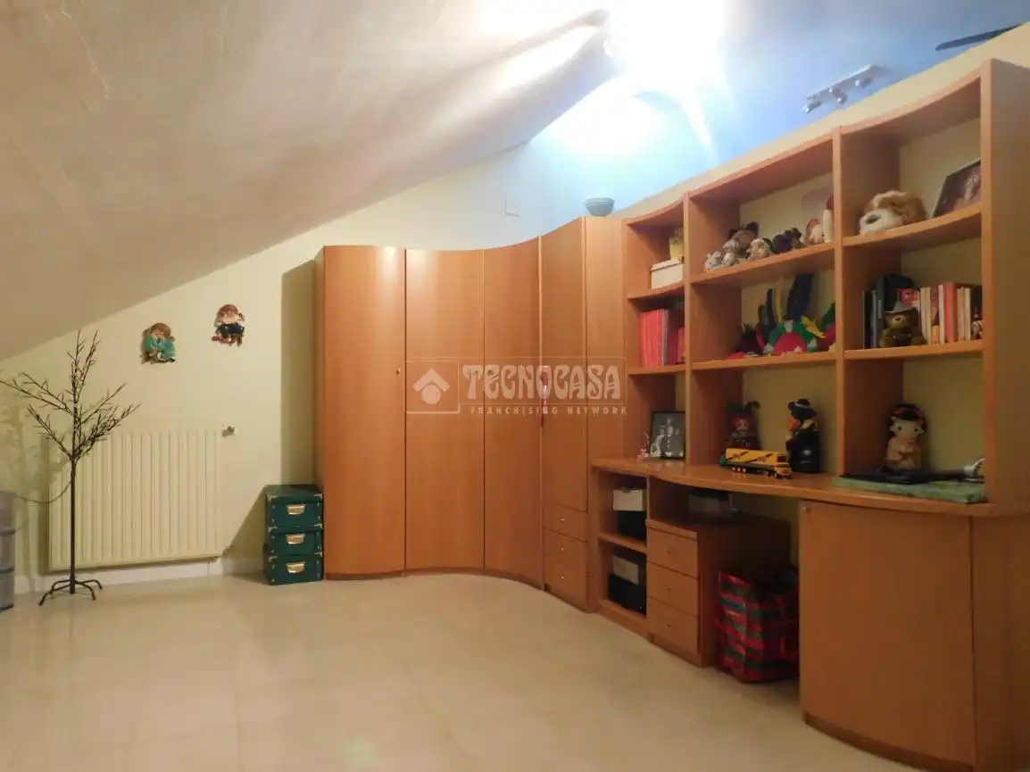 Habitación de Casa adosada en venta en Zaragoza con Piscina comunitaria