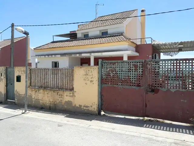 Houses for sale in Los Girasoles, Villaverde del Río