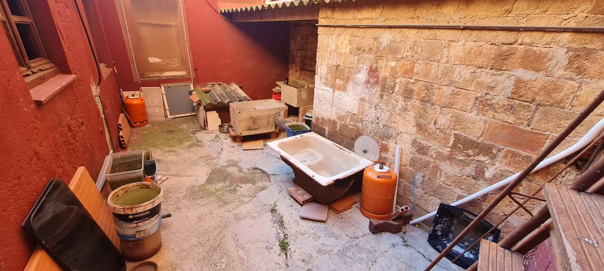 Houses for sale in Badalona  with Furnished and Alarm