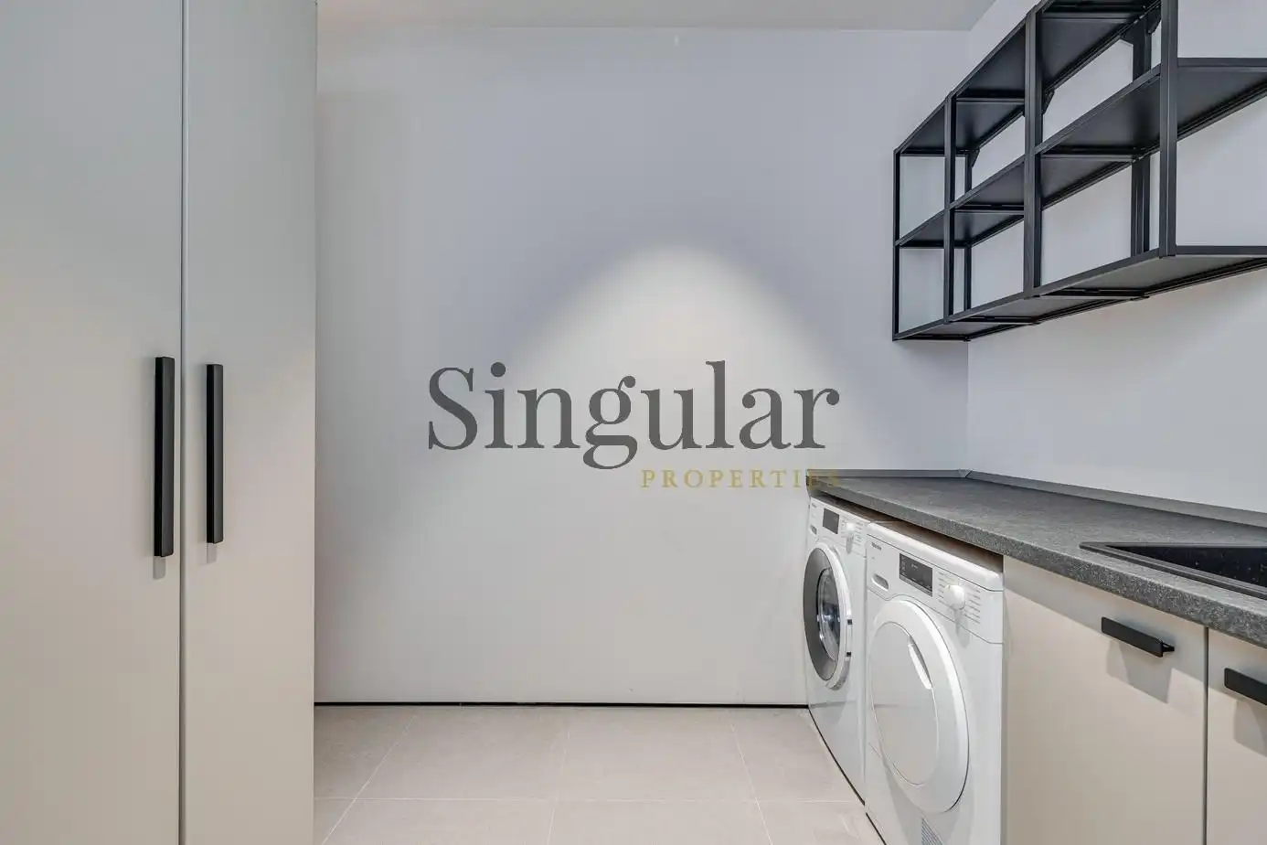 Cocina de Piso en venta en Barcelona con Calefacción, Terraza y Balcón