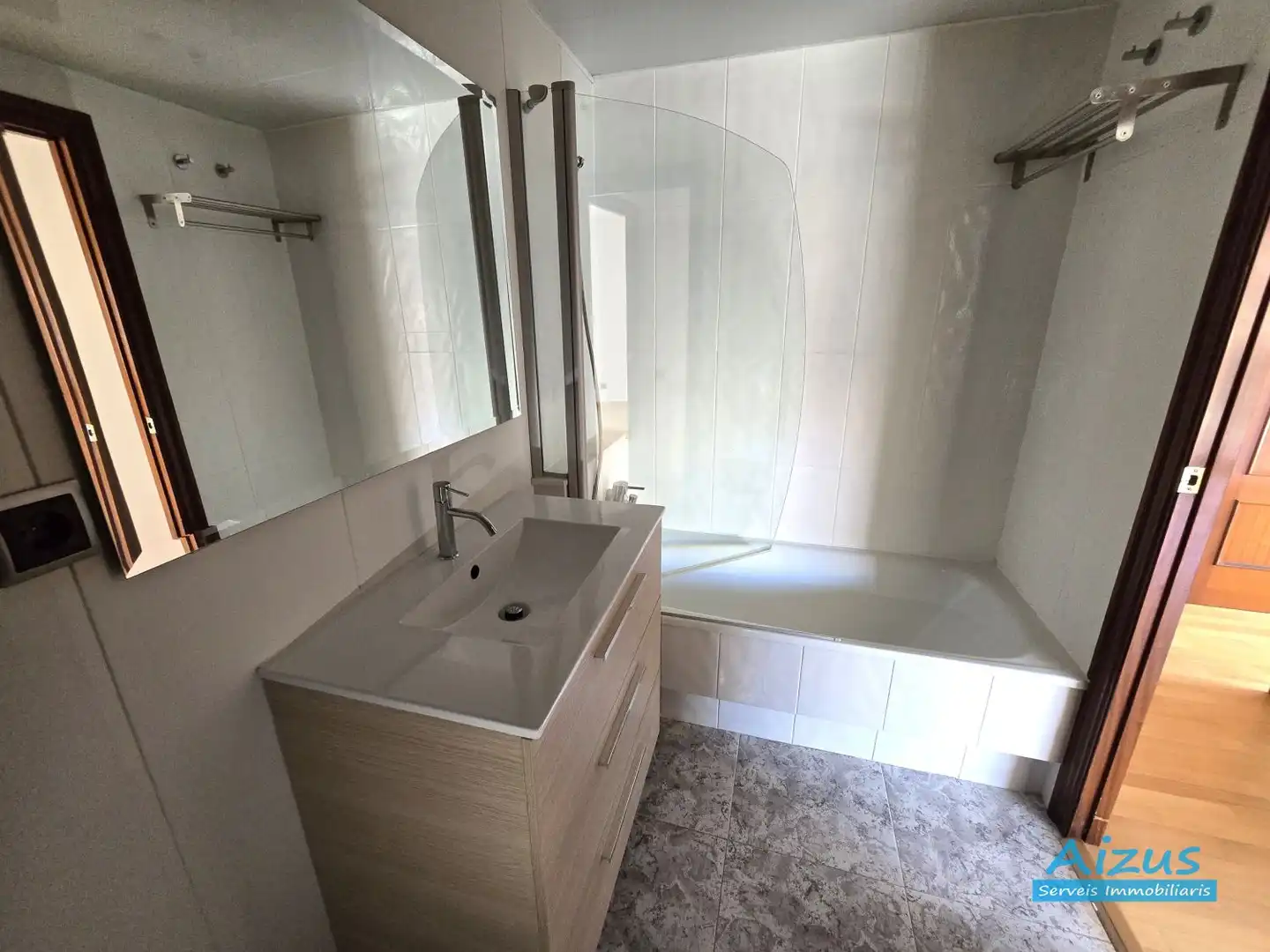 Baño de Dúplex en venta en Rubí con Parquet, Terraza y Balcón