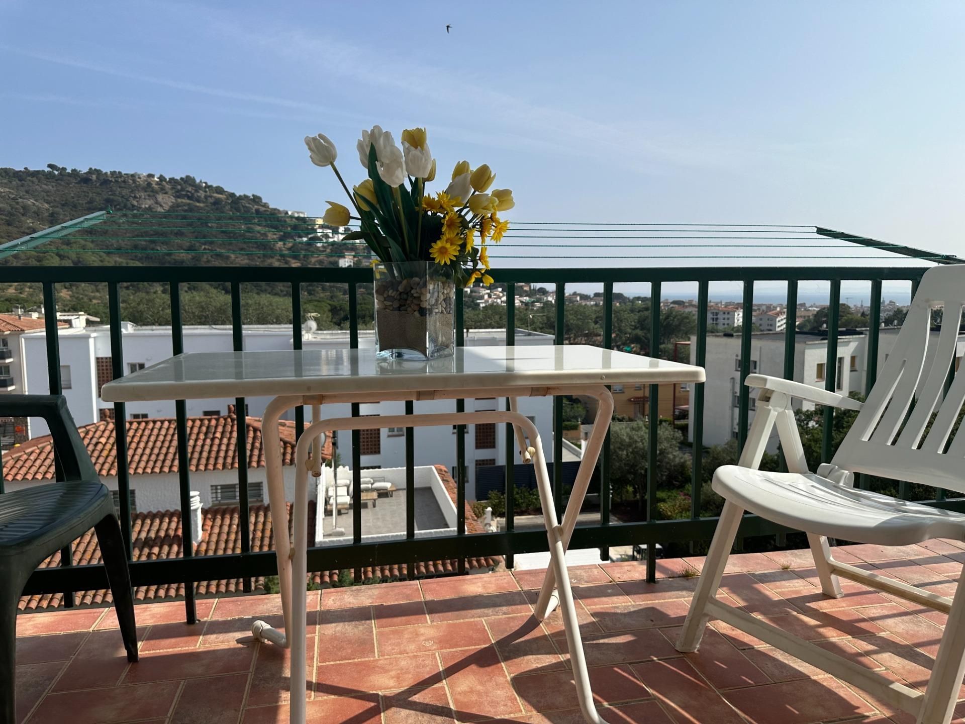 Balcony of Flat for sale in Roses  with Terrace, Balcony and Community pool