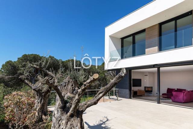 Casa-chalet en Alquiler en Fenals