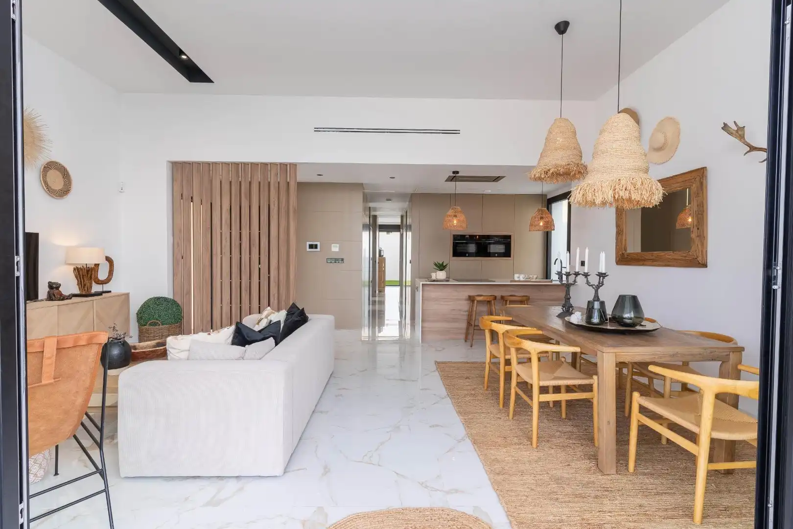 Sala d'estar de Casa o xalet en venda en Torrevieja amb Aire condicionat, Calefacció i Jardí privat