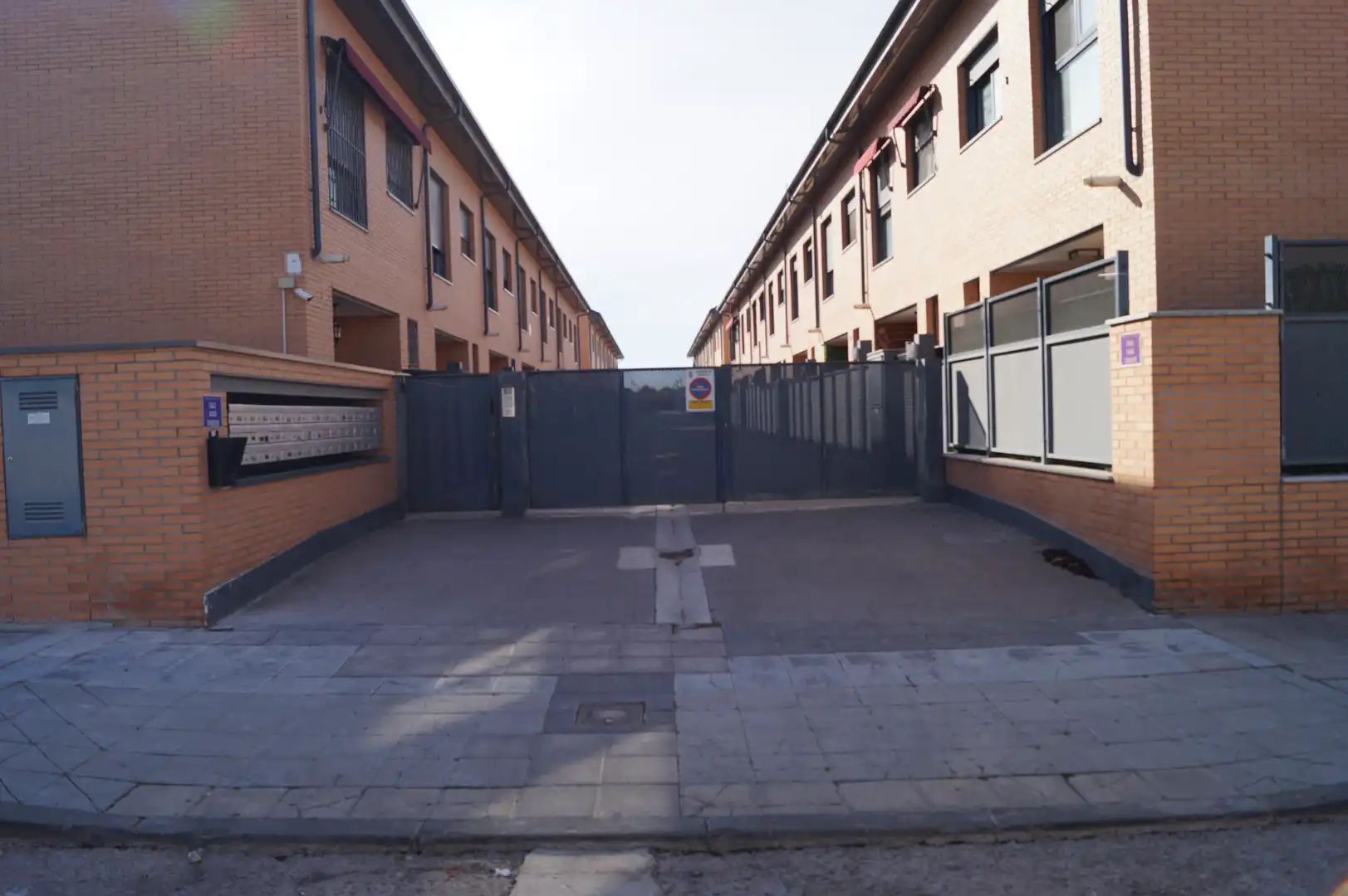 Parking de Casa adosada en venta en Guadalajara con Jardín privado y Piscina