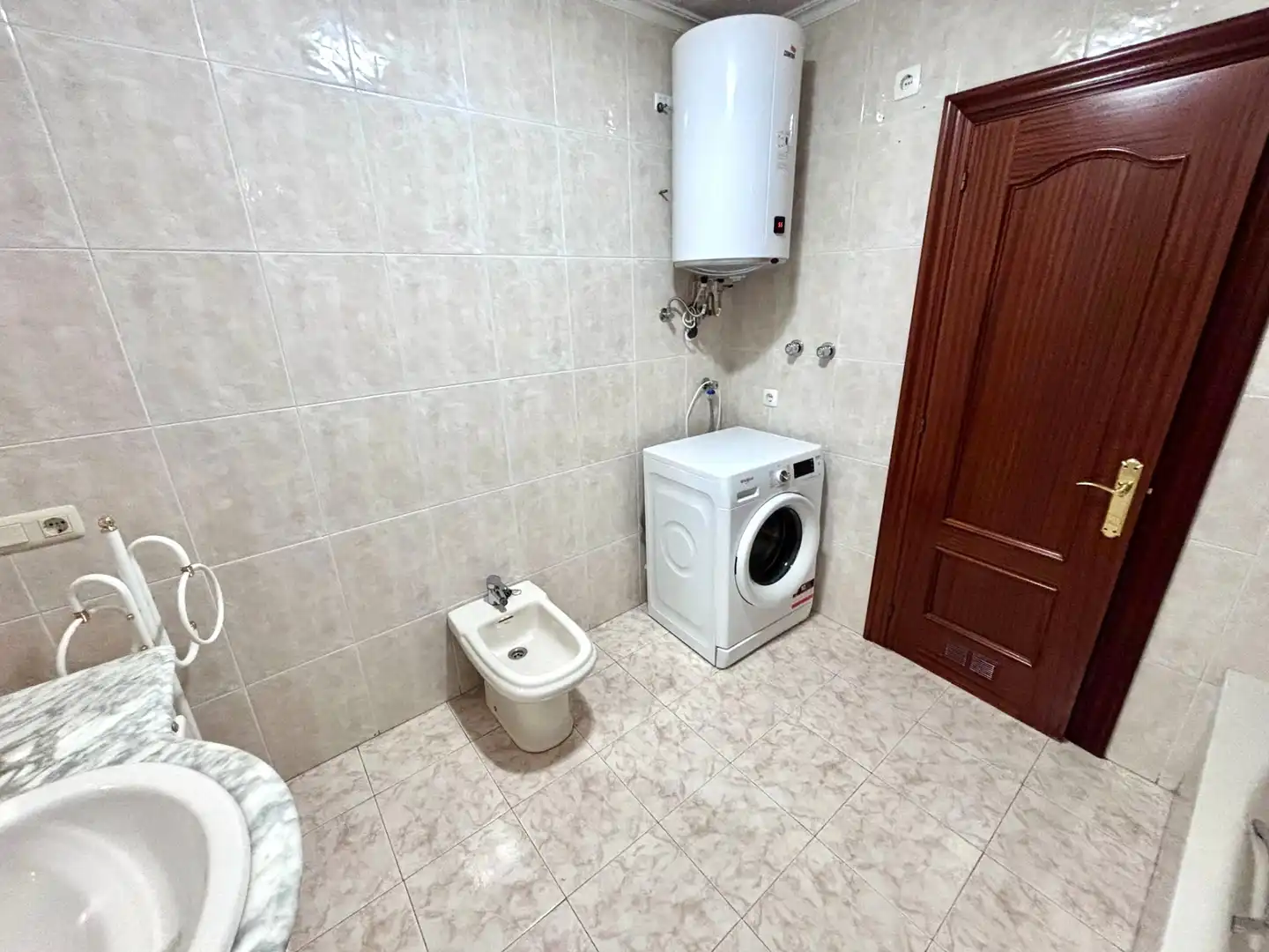 Baño de Piso en venta en Gijón  con Calefacción, Parquet y Terraza