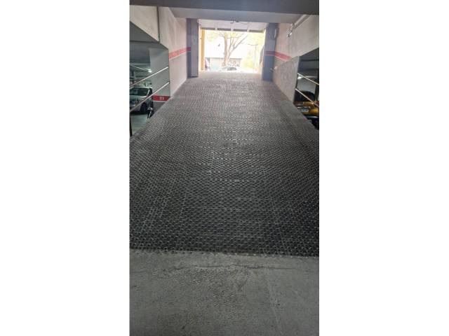 Garaje en Venta en Urquinaona en Vallparadís - Antic Poble de Sant Pere