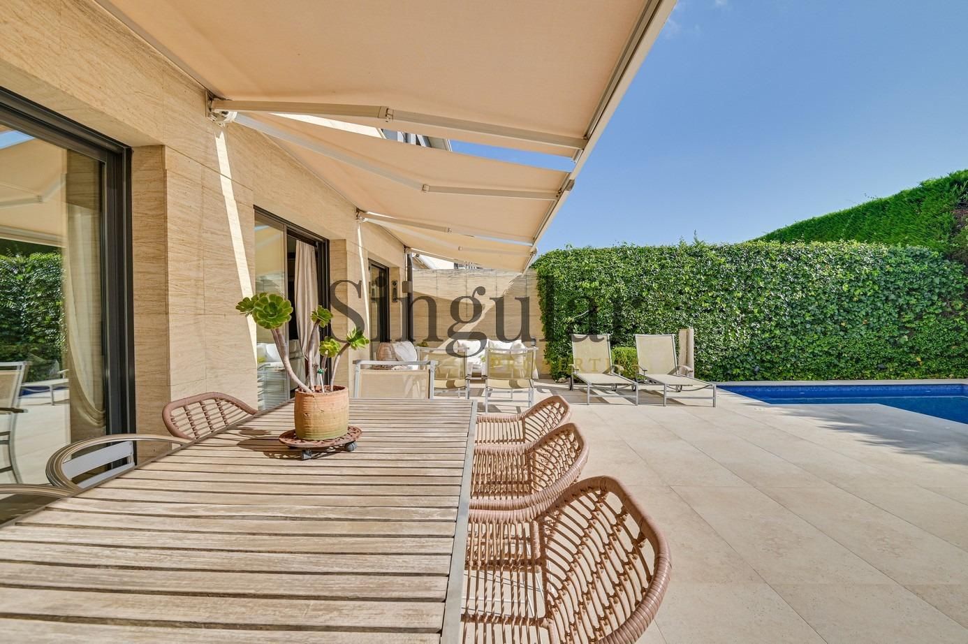 Terrace of House or chalet for sale in  Barcelona Capital  with Air Conditioner, Heating and Private garden