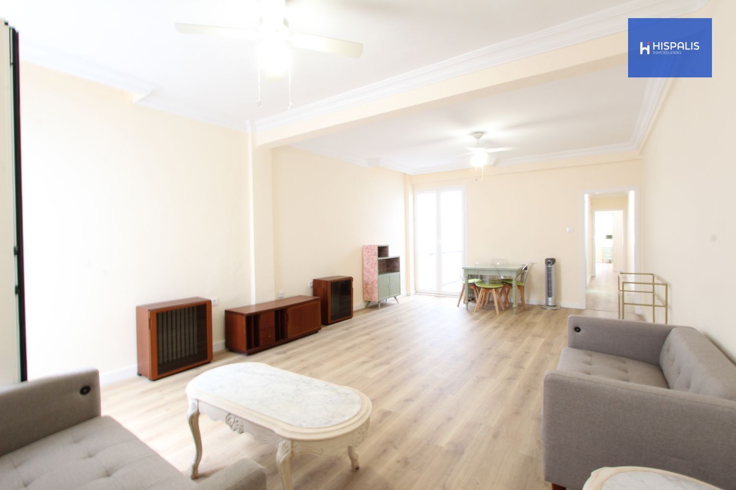 Living room of Flat for sale in  Sevilla Capital  with Air Conditioner and Terrace