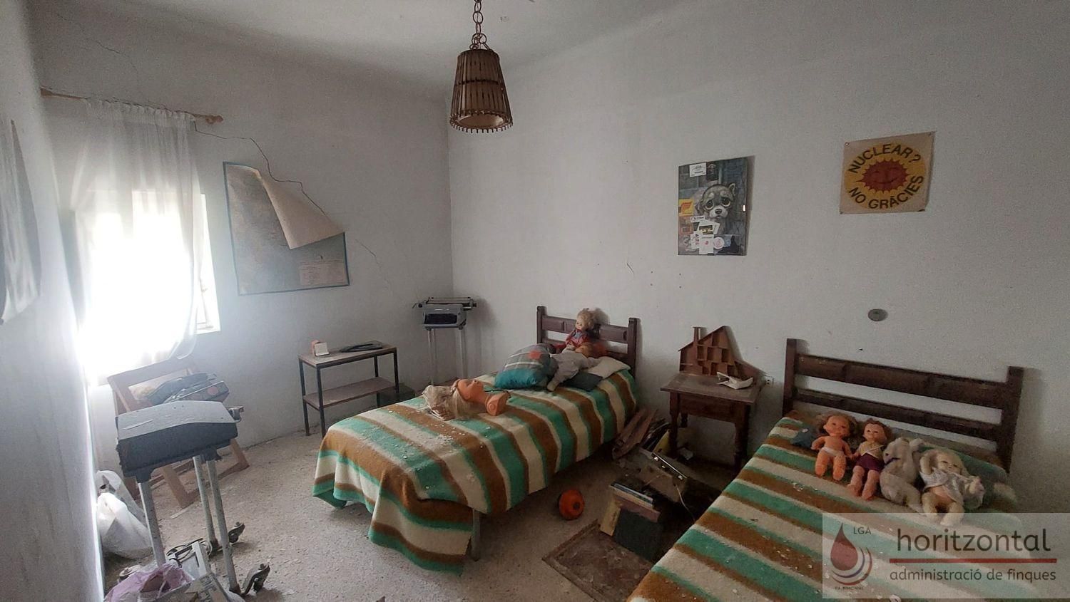 Dormitori de Casa adosada en venda en Passanant i Belltall