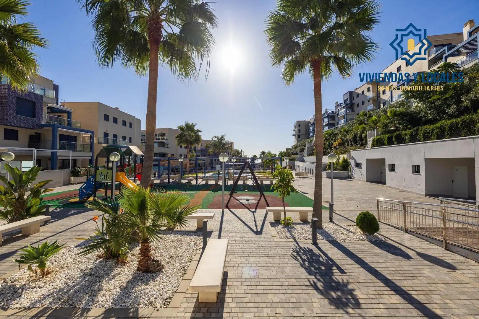 Vista exterior de Piso en venta en Almuñécar con Aire acondicionado, Jardín privado y Terraza