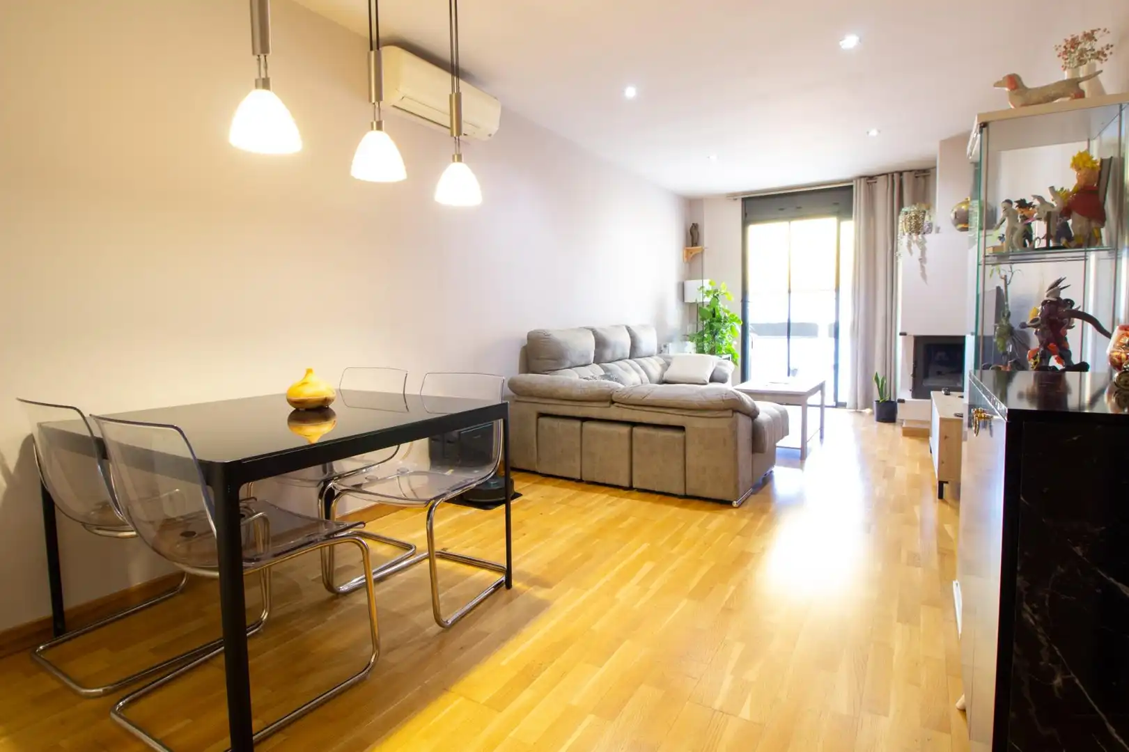 Sala de estar de Ático en venta en Viladecans con Aire acondicionado, Calefacción y Terraza