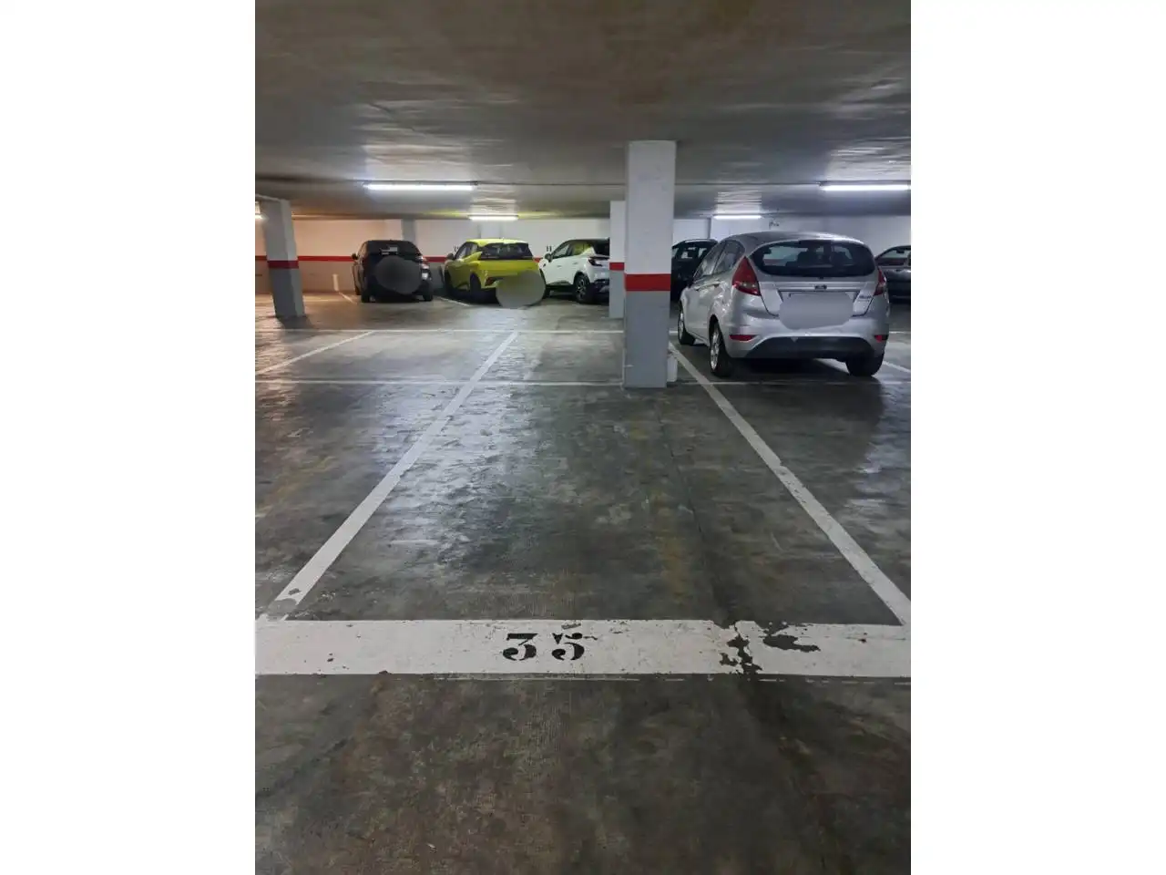 Parking to rent in Calle Montserrat