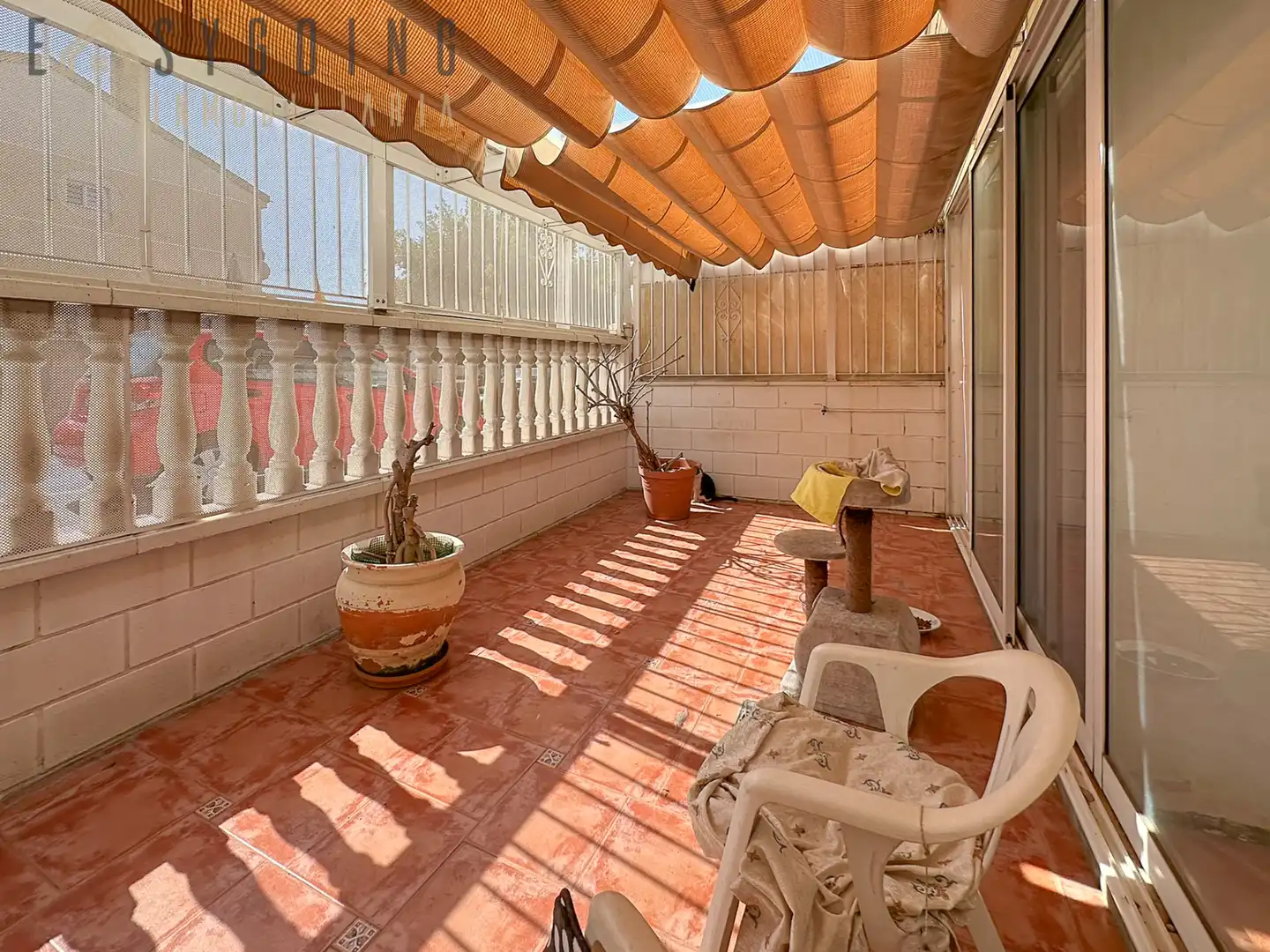 Reihenhaus mit Pool zum Verkauf in Calle Logroño, imagen 4