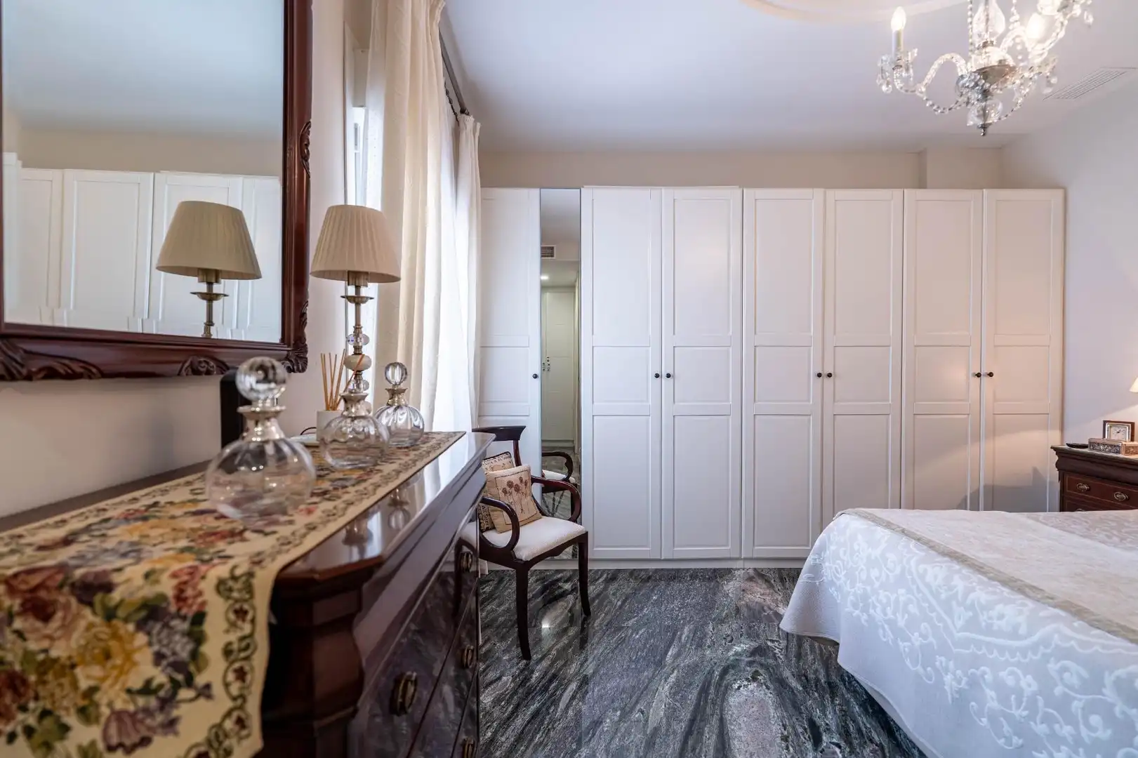Schlafzimmer von Dachboden zum Verkauf in Sevilla mit Klimaanlage, Heizung und Terrasse