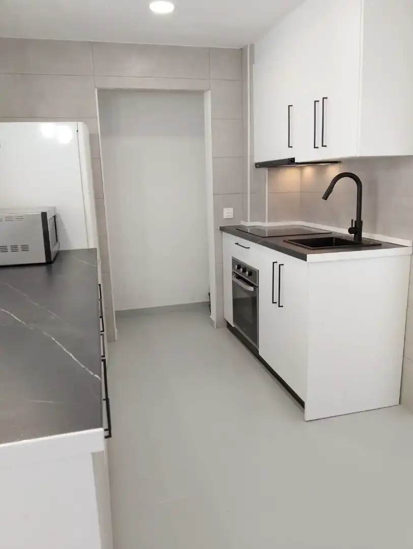 Küche von Wohnung zur Miete in Granada mit Klimaanlage, Heizung und Terrasse