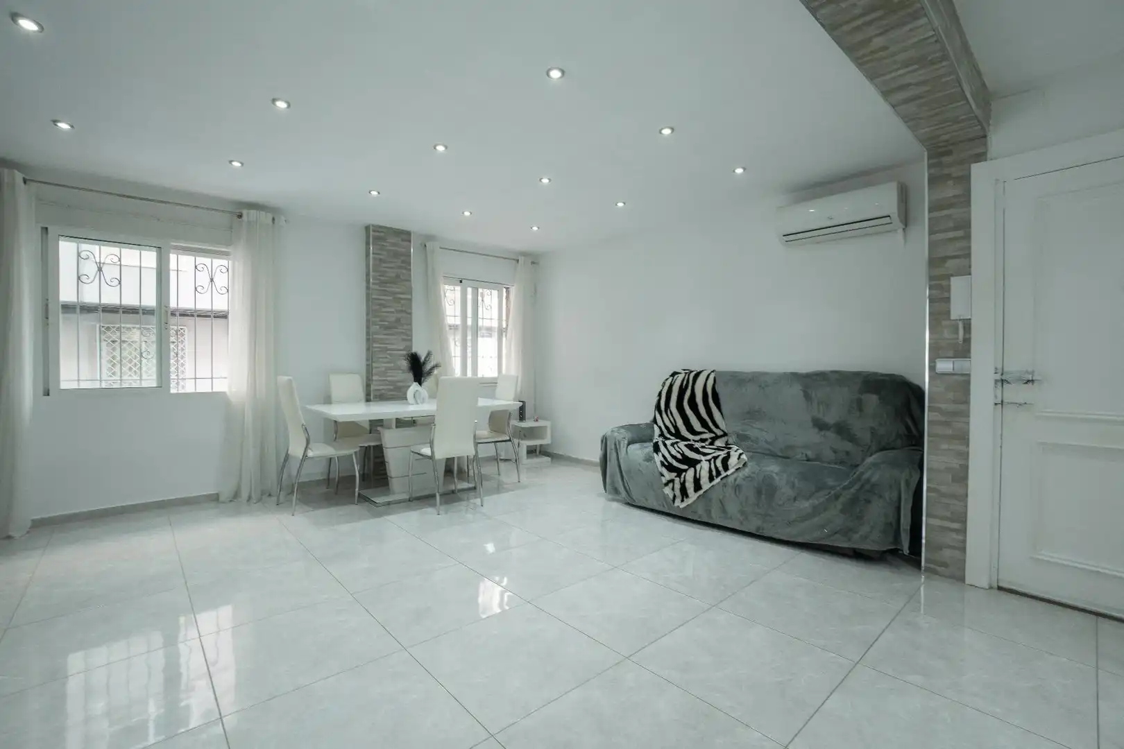 Sala de estar de Piso en venta en Villajoyosa / La Vila Joiosa con Aire acondicionado, Calefacción y Amueblado
