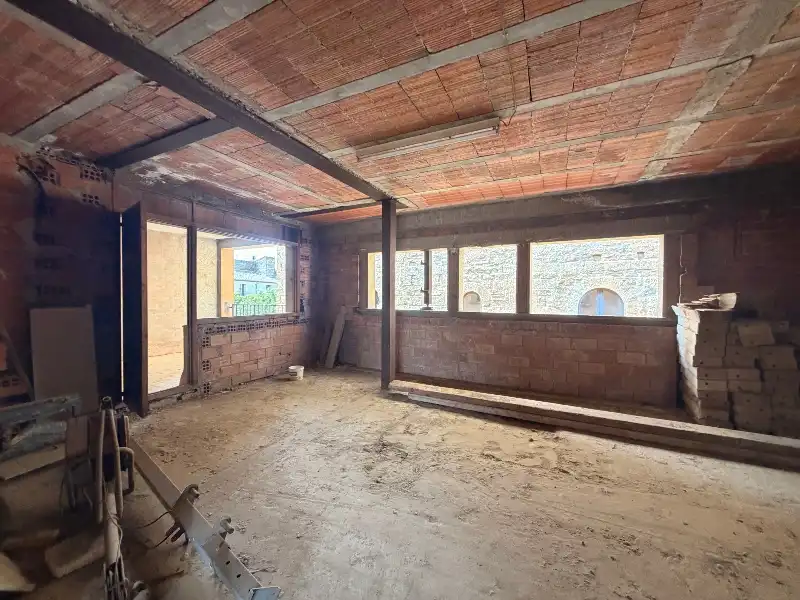 Edificio en venta en La Bisbal d'Empordà