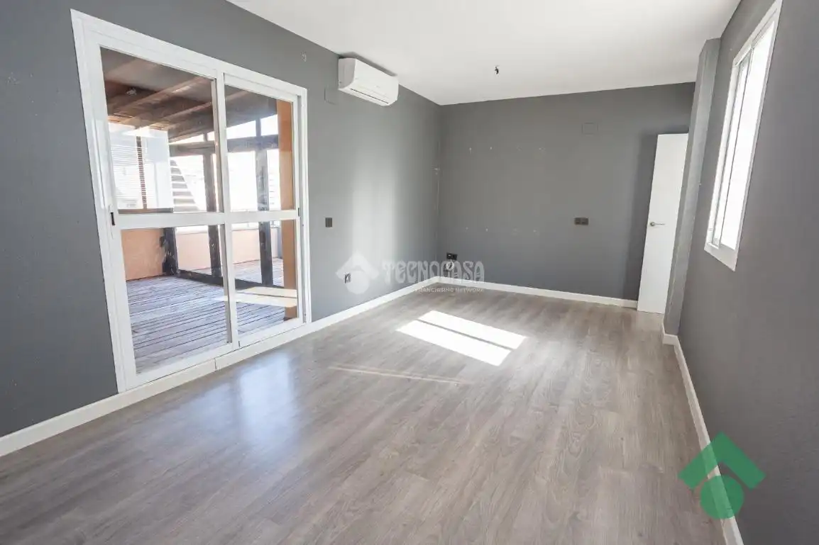 Bedroom of Attic for sale in Algeciras  with Air Conditioner and Terrace