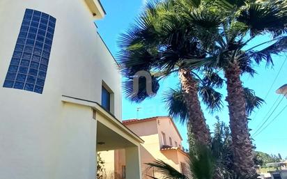 Vista exterior de Casa o xalet en venda en El Vendrell amb Aire condicionat, Terrassa i Piscina