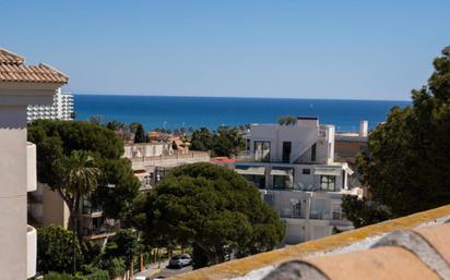 Vista exterior de Àtic en venda en Benalmádena amb Aire condicionat, Terrassa i Moblat