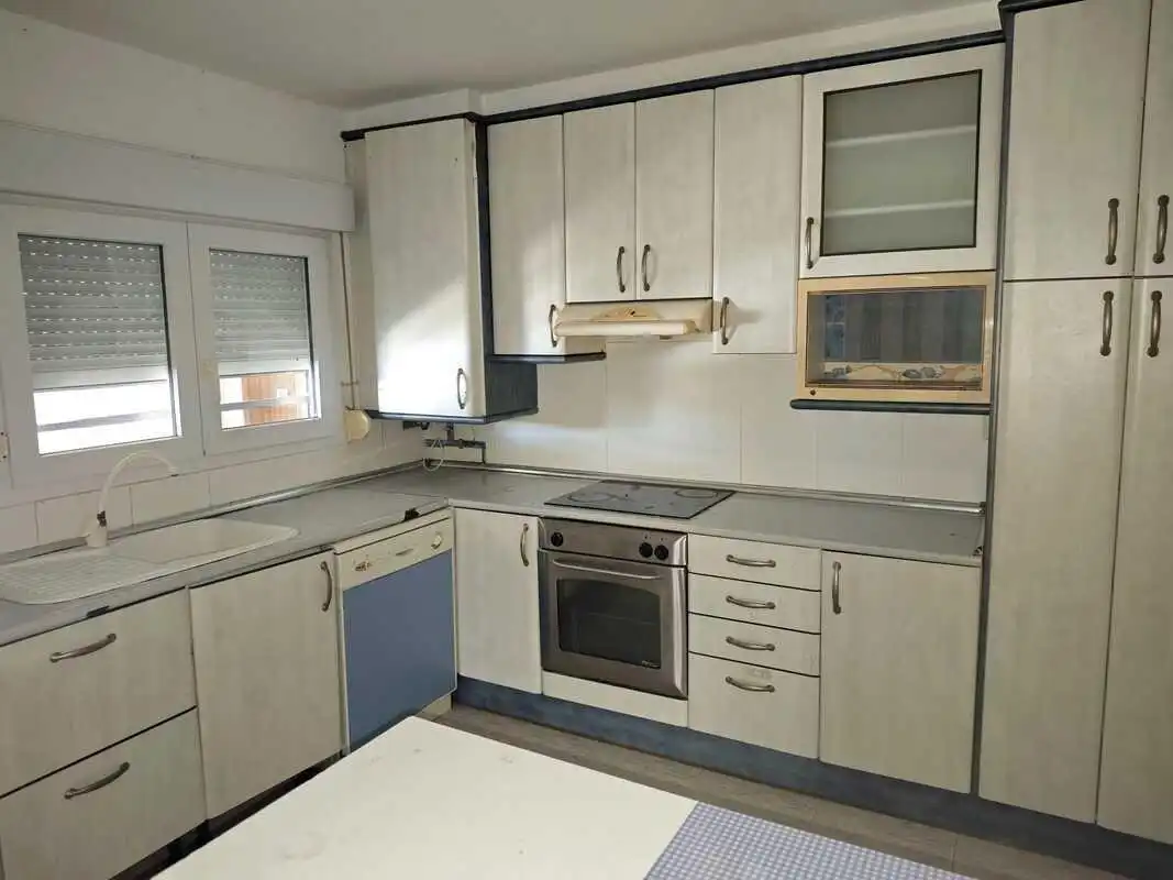 Chalet con piscina en venta en Calle MARTIN I, imagen 2