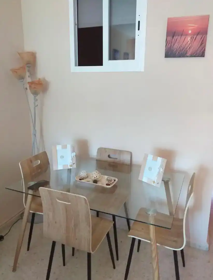Menjador de Apartament de lloguer en Algeciras amb Moblat, Forn i Rentadora