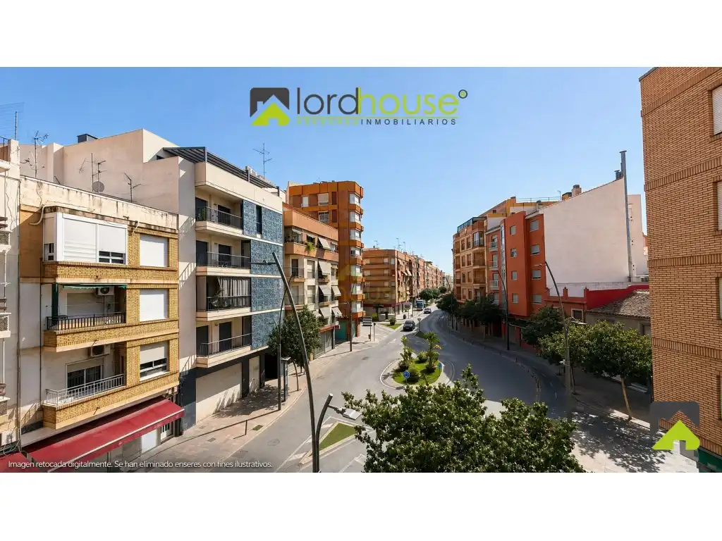 Piso con ascensor en venta en Calle Jose Mouliaa 55, imagen 5