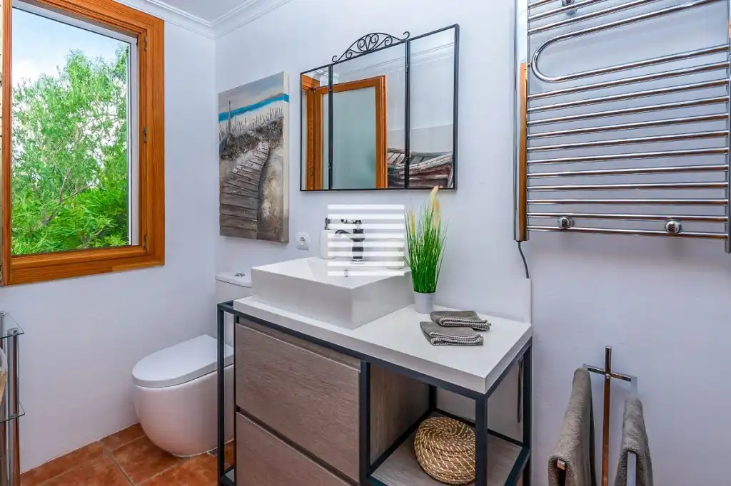 Baño de Finca rústica en venta en Alcúdia con Aire acondicionado, Jardín privado y Terraza