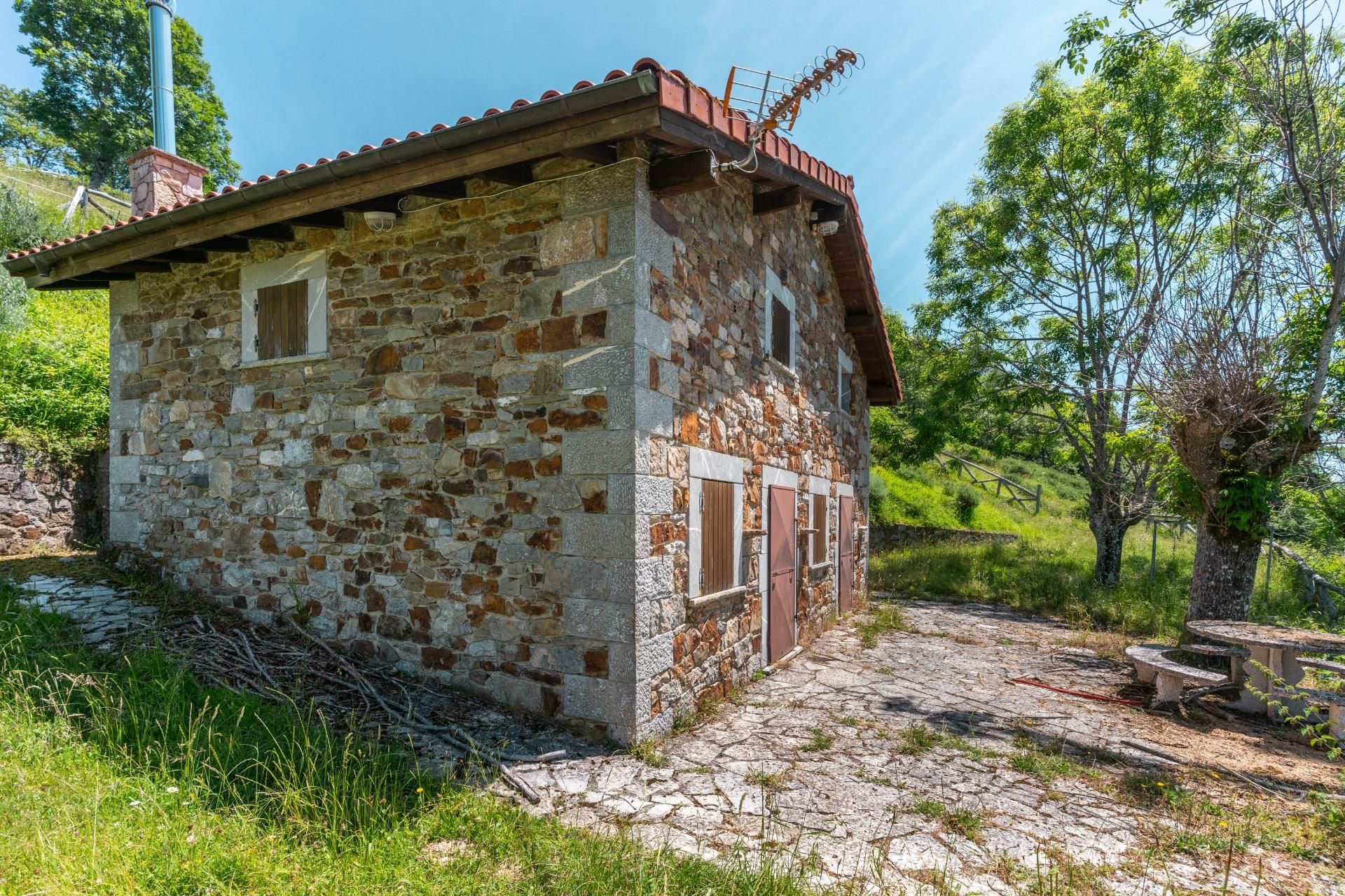Vista exterior de Casa o xalet en venda en Quirós amb Calefacció