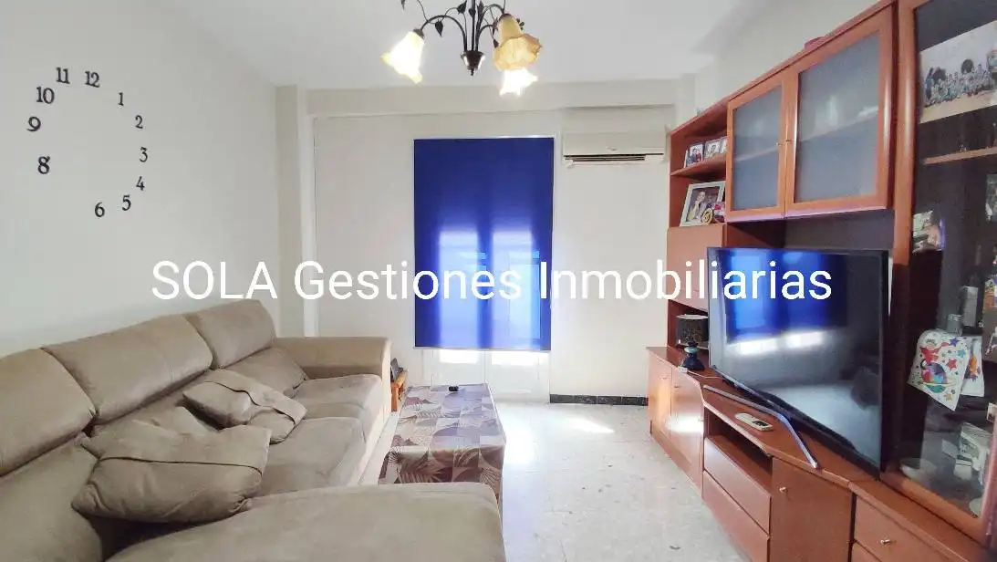 Sala d'estar de Edifici en venda en Torreperogil