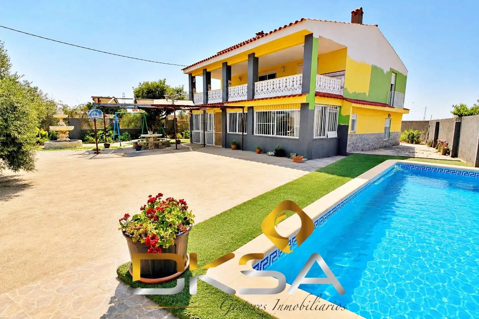 Villa con terrazza in vendita a Partida PINELLA