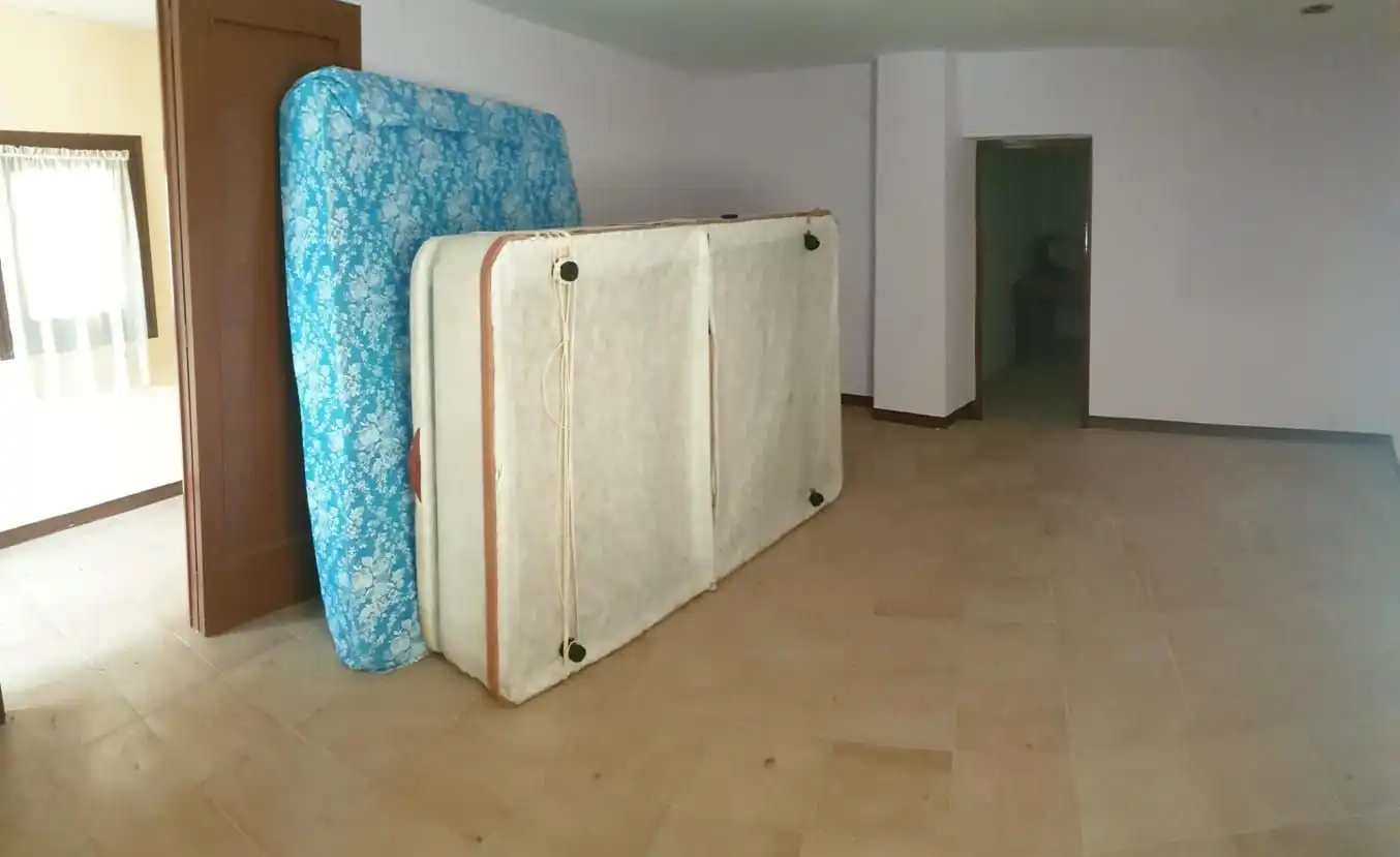 Habitación de Finca rústica en venta en La Vilueña con Terraza y Trastero