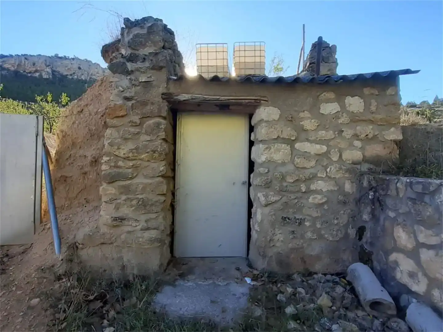 Vista exterior de Terreno en venta en Algar de Mesa, Guadalajara