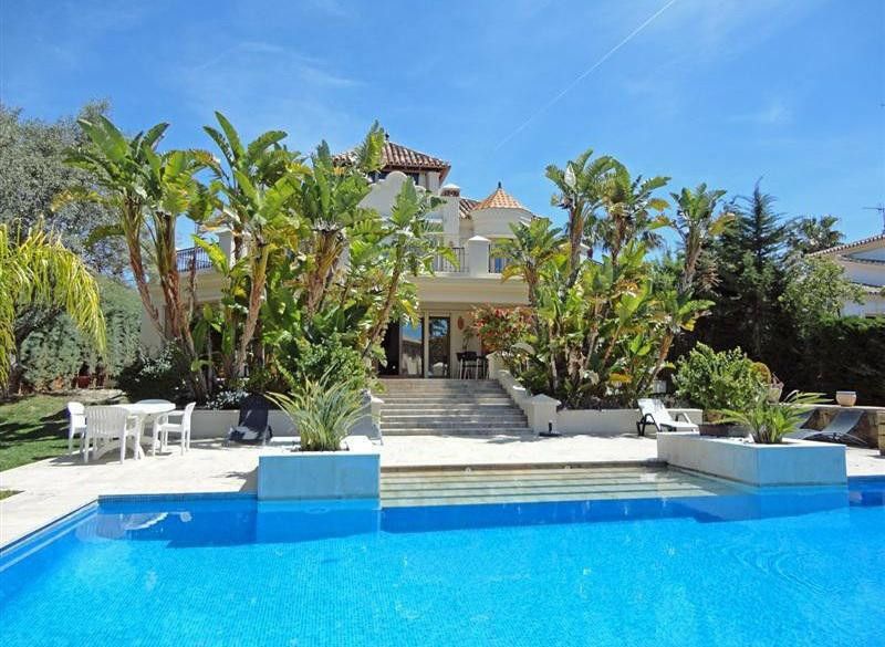 Jardí de Casa o xalet en venda en Marbella amb Aire condicionat, Jardí privat i Terrassa