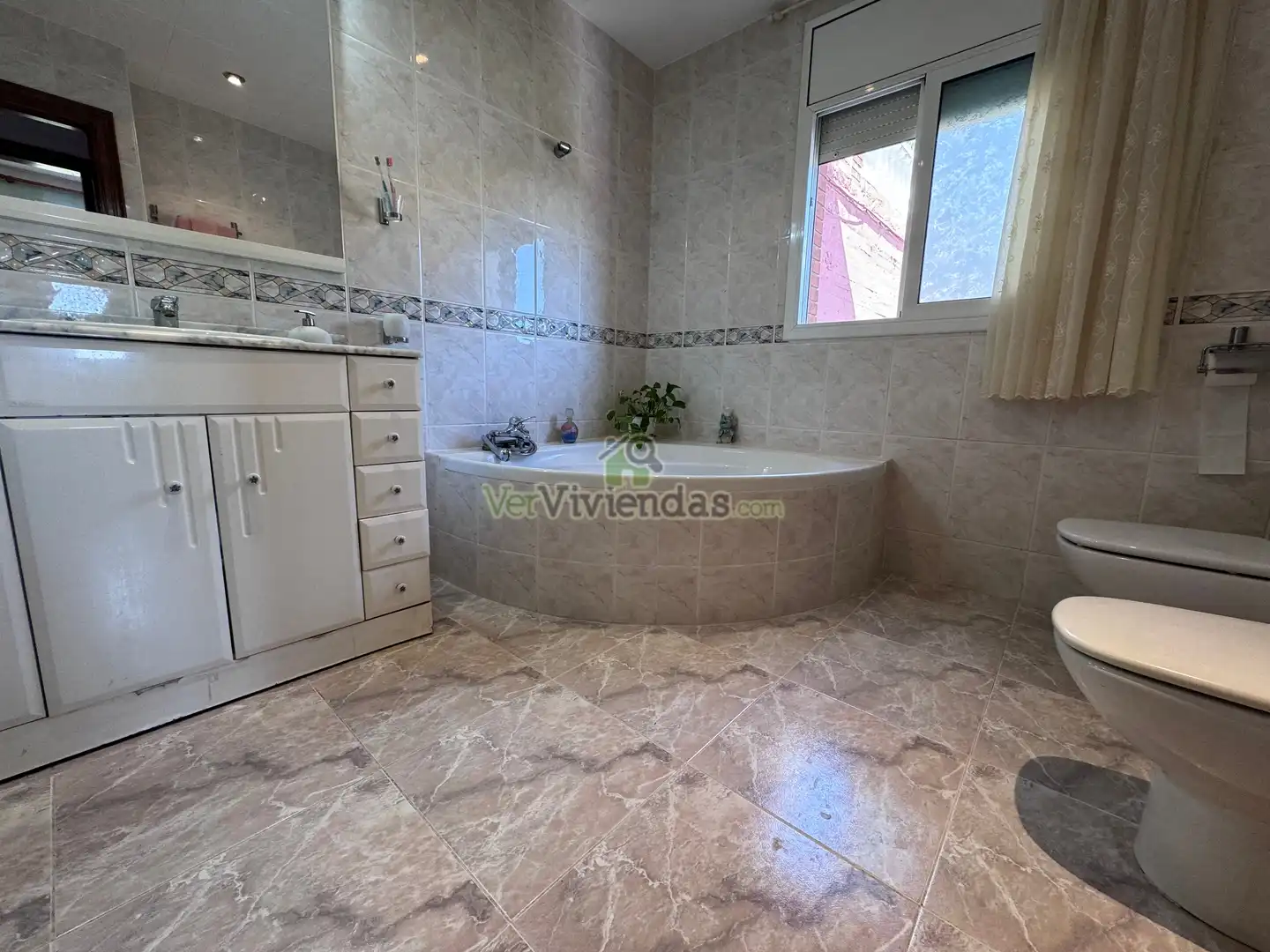 Casa o xalet en venda a Carrer de Migjorn, 34, Vallirana