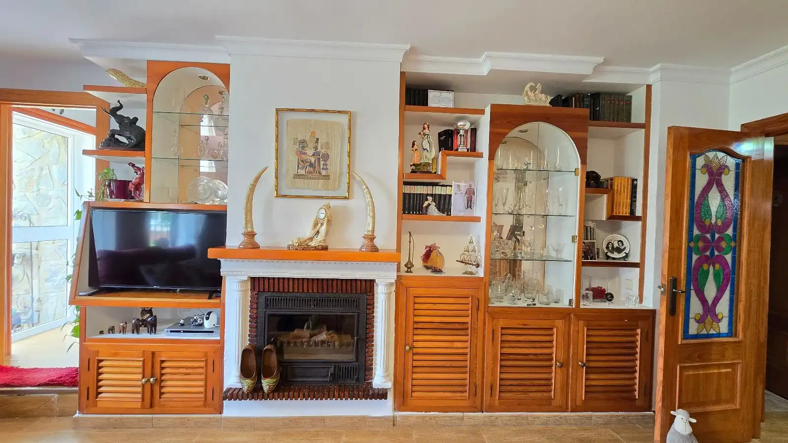 Wohnzimmer von Einfamilien-Reihenhaus zum Verkauf in Málaga mit Klimaanlage, Heizung und Schwimmbad