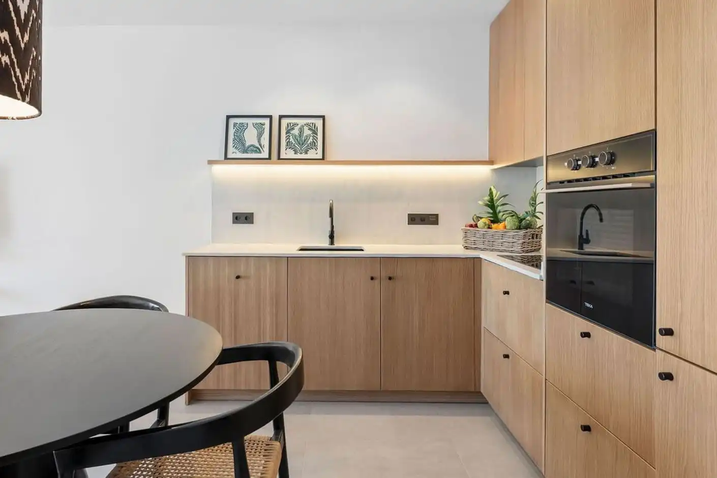 Cocina de Ático en venta en Marbella con Aire acondicionado, Terraza y Piscina