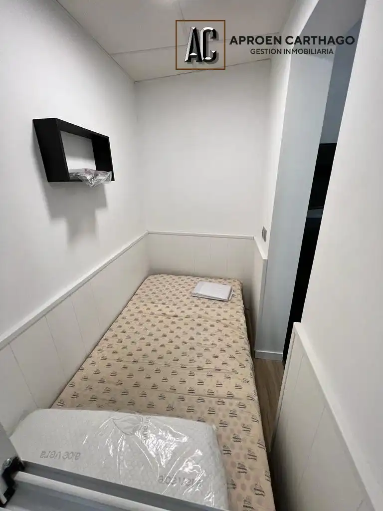 Study for rent in Calle Gloria, Casco Antiguo