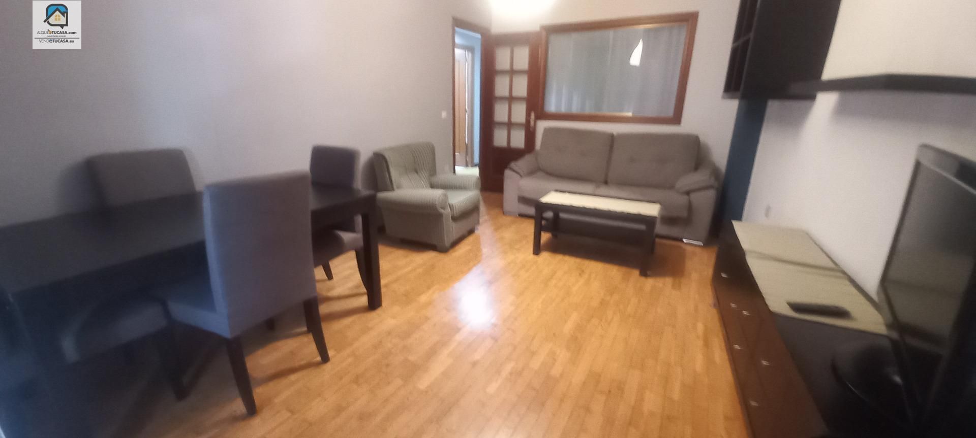 Sala d'estar de Apartament de lloguer en Valladolid Capital amb Calefacció, Traster i Balcó