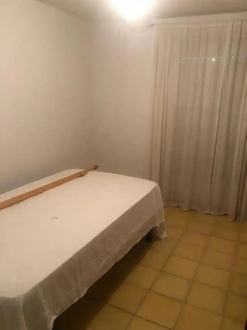 Habitación de Piso en venta en Sevilleja de la Jara con Jardín privado, Parquet y Trastero