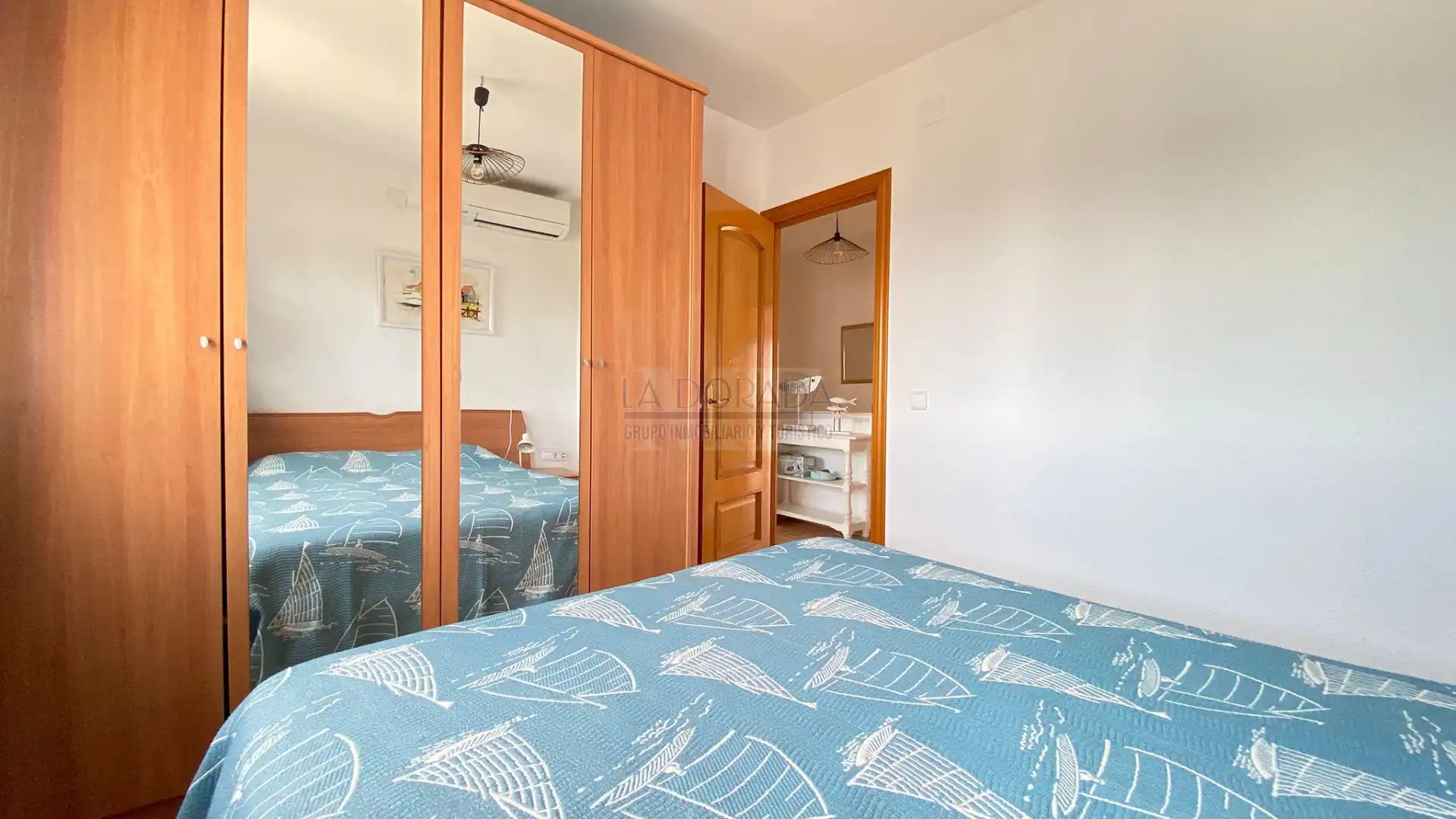 Casa aparellada amb terrassa en venda a Carrer de Xile, imagen 16