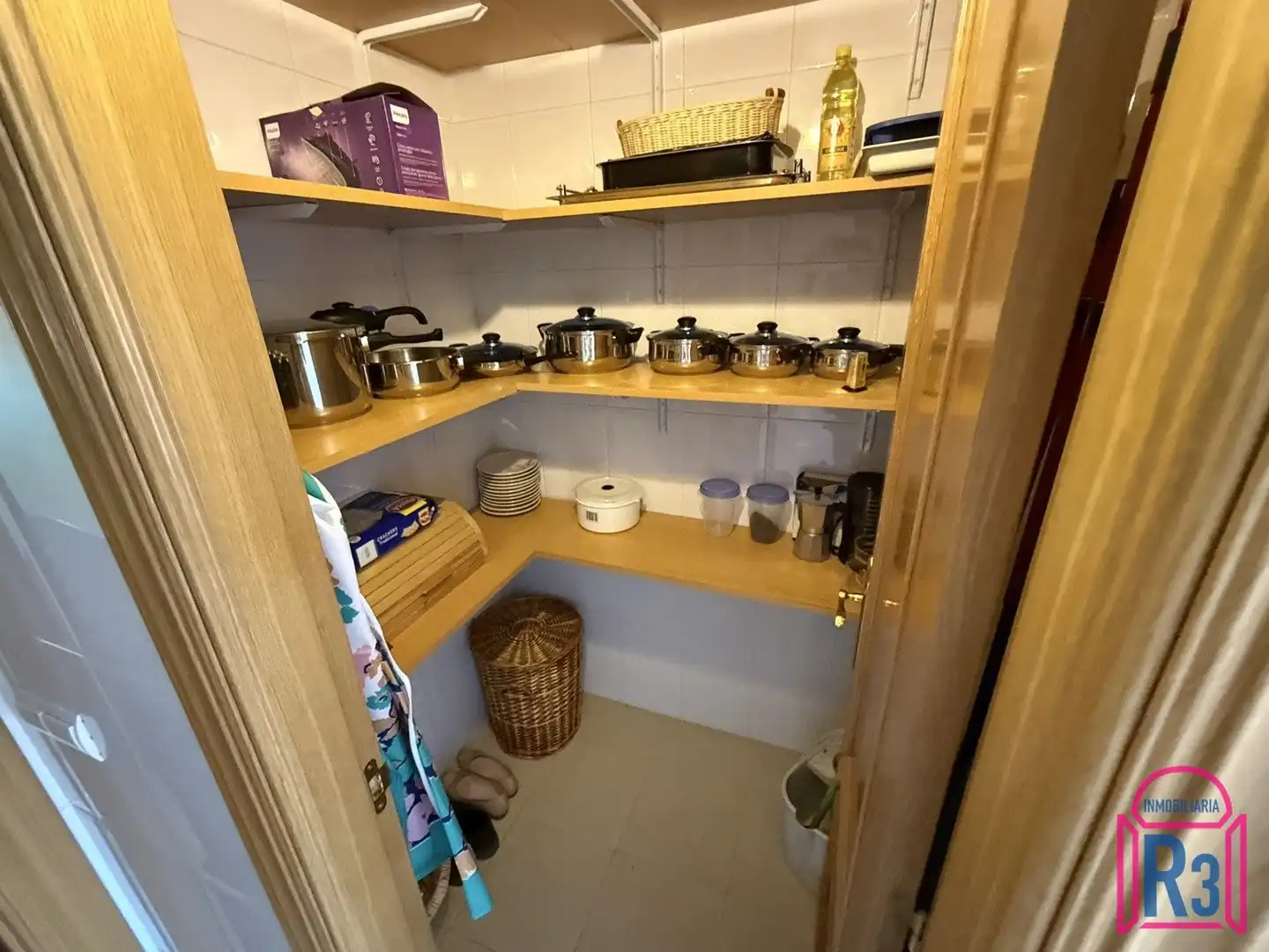 Cuina de Apartament de lloguer en Villaquilambre amb Calefacció, Terrassa i Traster