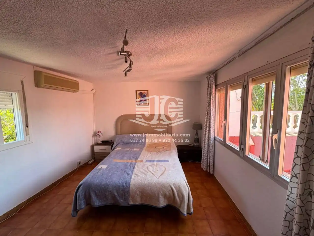 Dormitori de Casa o xalet en venda en Tortosa amb Aire condicionat, Jardí privat i Parquet